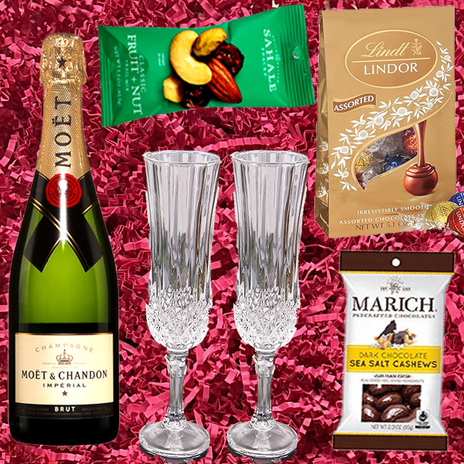 Moet & Chandon Brut Imperial Valentine Gift Pack